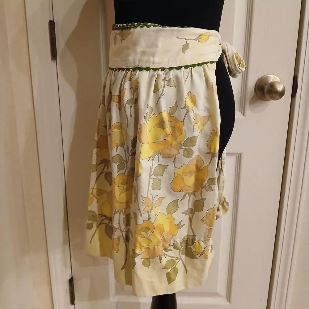 Retro 1970s Yellow and Green Floral Apron with Butterflies and One Pocket Stains